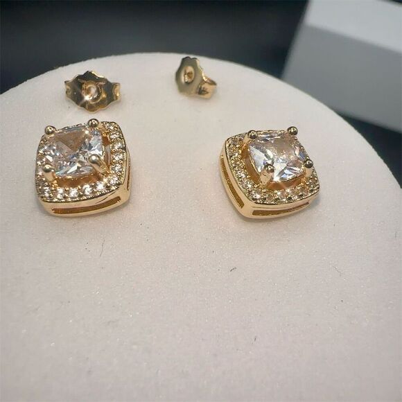 Fashion Jewelry Gold Plated Cushion Cut CZ Stud Earrings Screw Back - Picture 9 of 11
